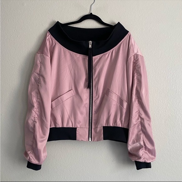 Fashion Nova Culture Shock Off The Shoulder Zip Jacket✨ - Picture 3 of 7